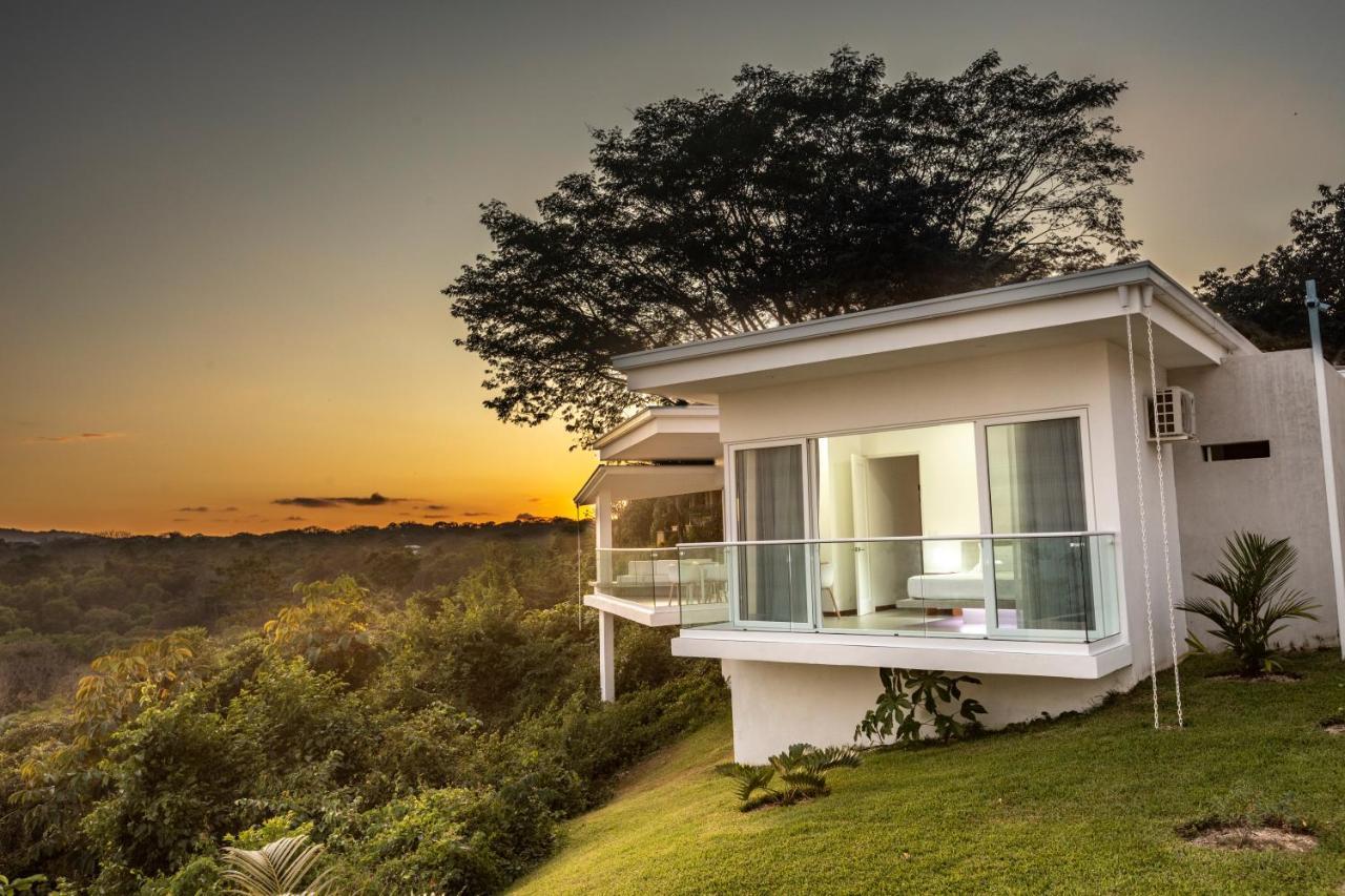 Adeluna Luxury Villas Montezuma Exterior photo